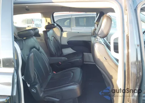 2020 Chrysler Voyager Lxi из США, поврежденный, VIN 2C4RC1DG0LR262011